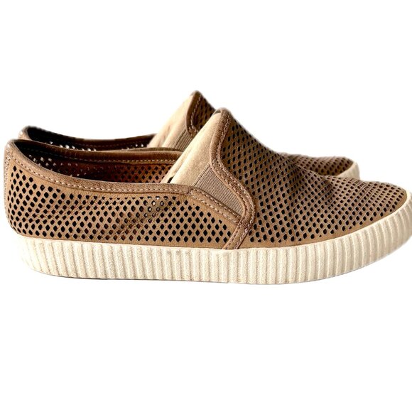 FRYE Slip-on Leather Sneakers Flats Light Brown White Soles Comfortable Sz 8 - Picture 2 of 9